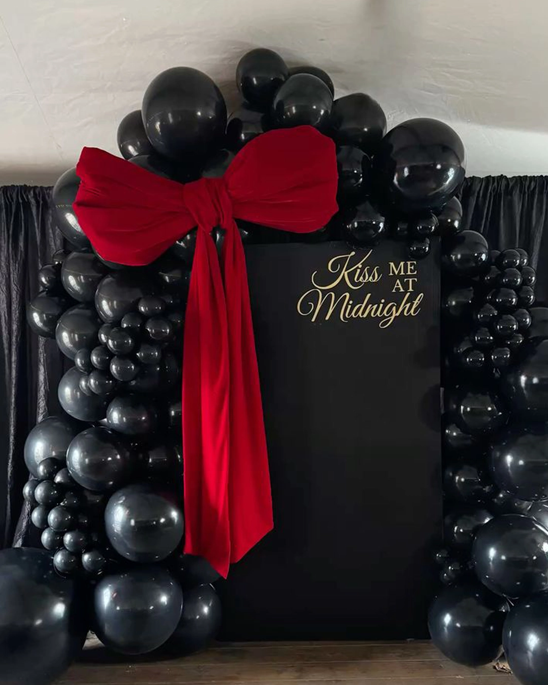 Engagement party decoration with roses